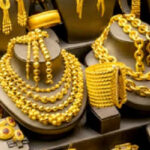 Gold price drop in Pakistan as per tola rate falls after decline in international market